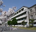 さくらと校舎南棟jpeg