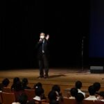 ②